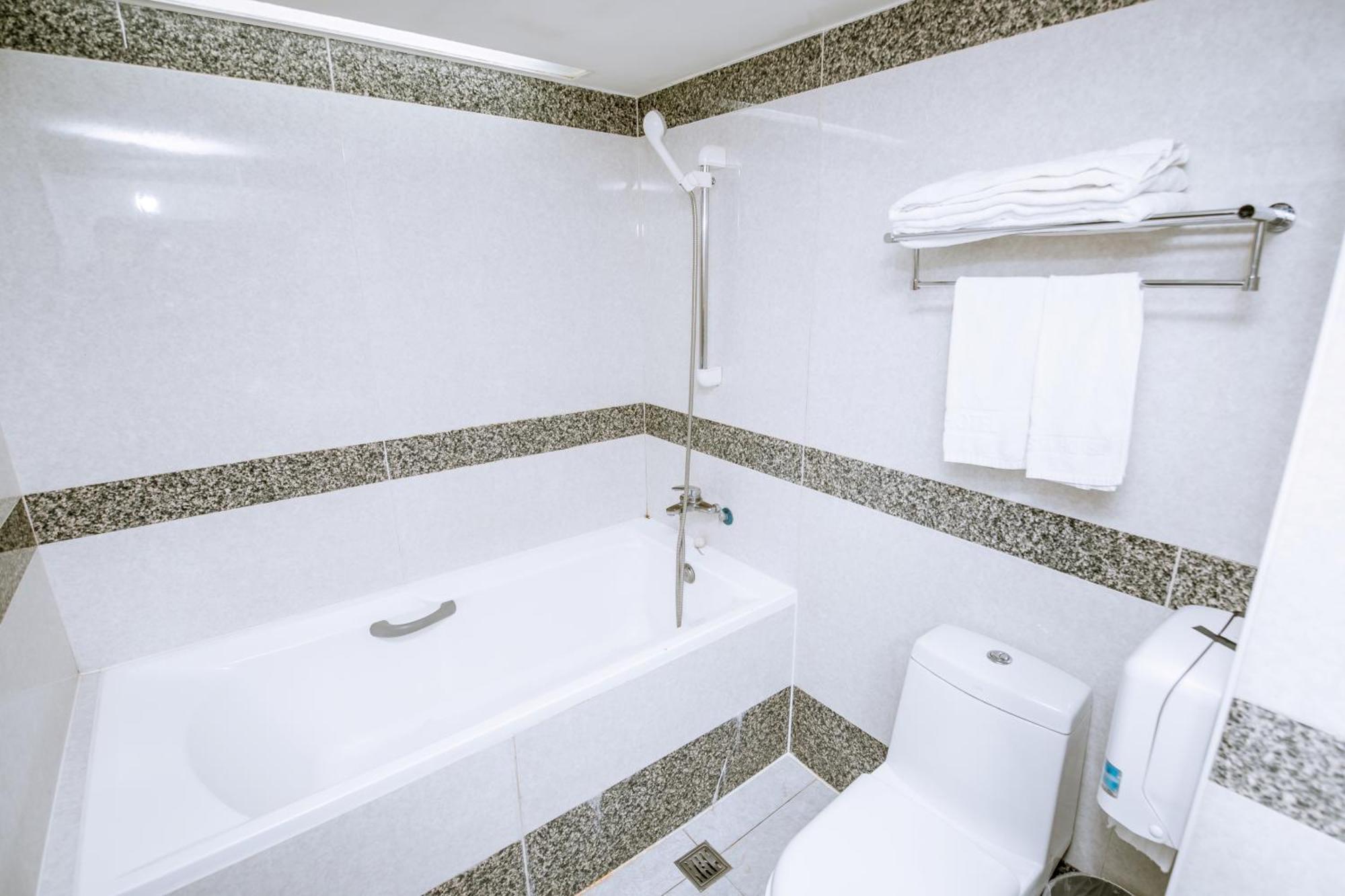 Guide Hotel Taoyuan Fuxing Room photo