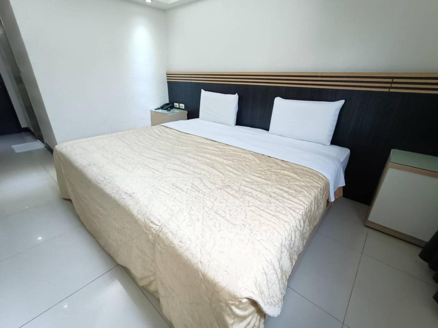Guide Hotel Taoyuan Fuxing Exterior photo