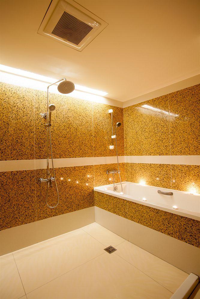 Guide Hotel Taoyuan Fuxing Exterior photo